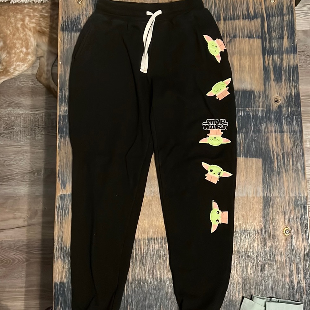 XS baby Yoda sweat pant